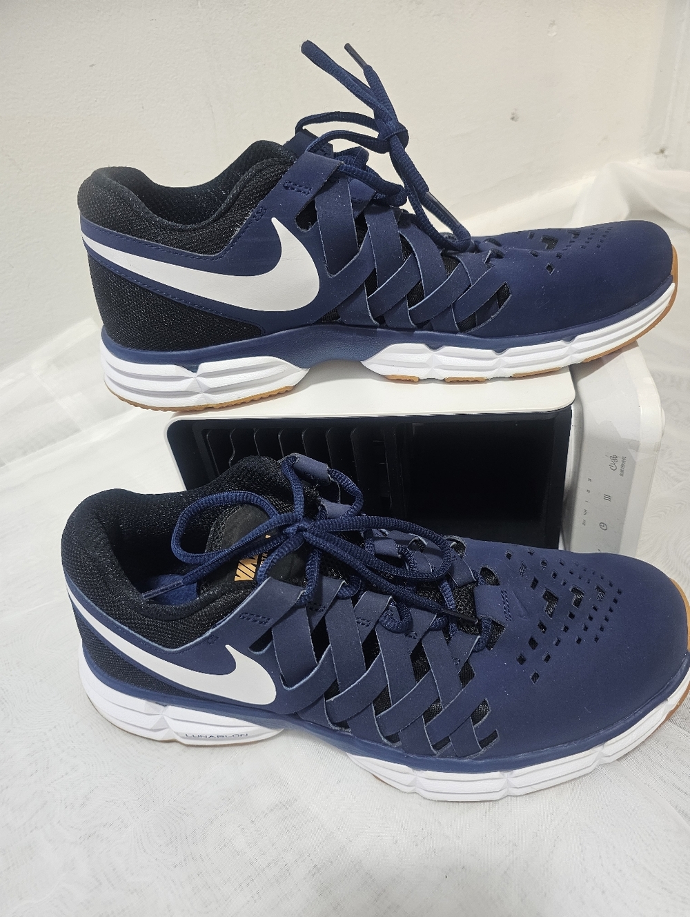Nike Men's Navy and White Athletic Training Shoes